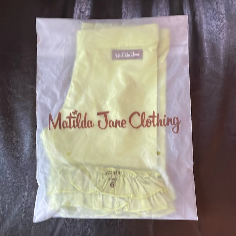 NWT Matilda Jane shorts size 6